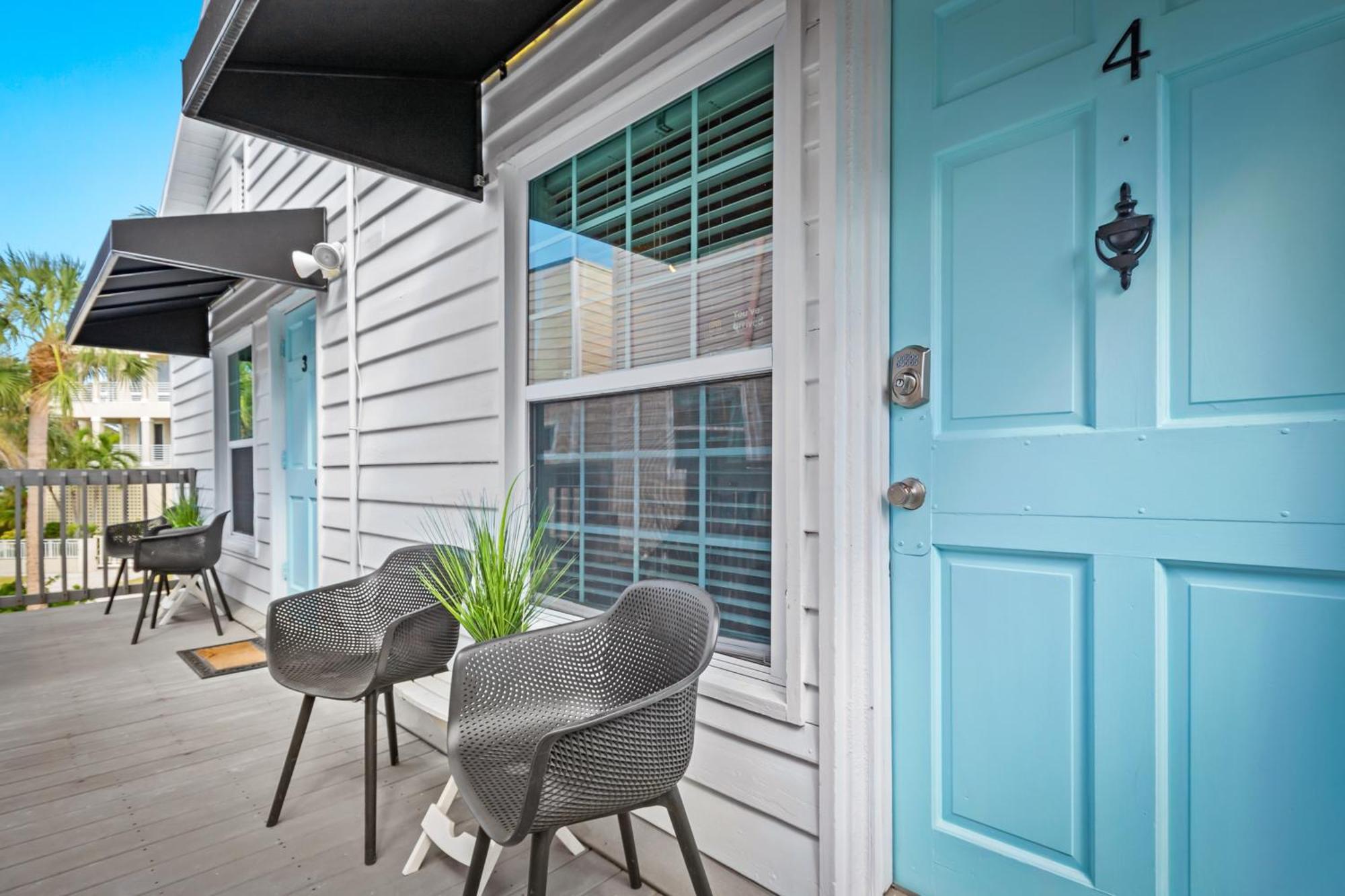 Parrot Beach Cottages Siesta Key Rum bild