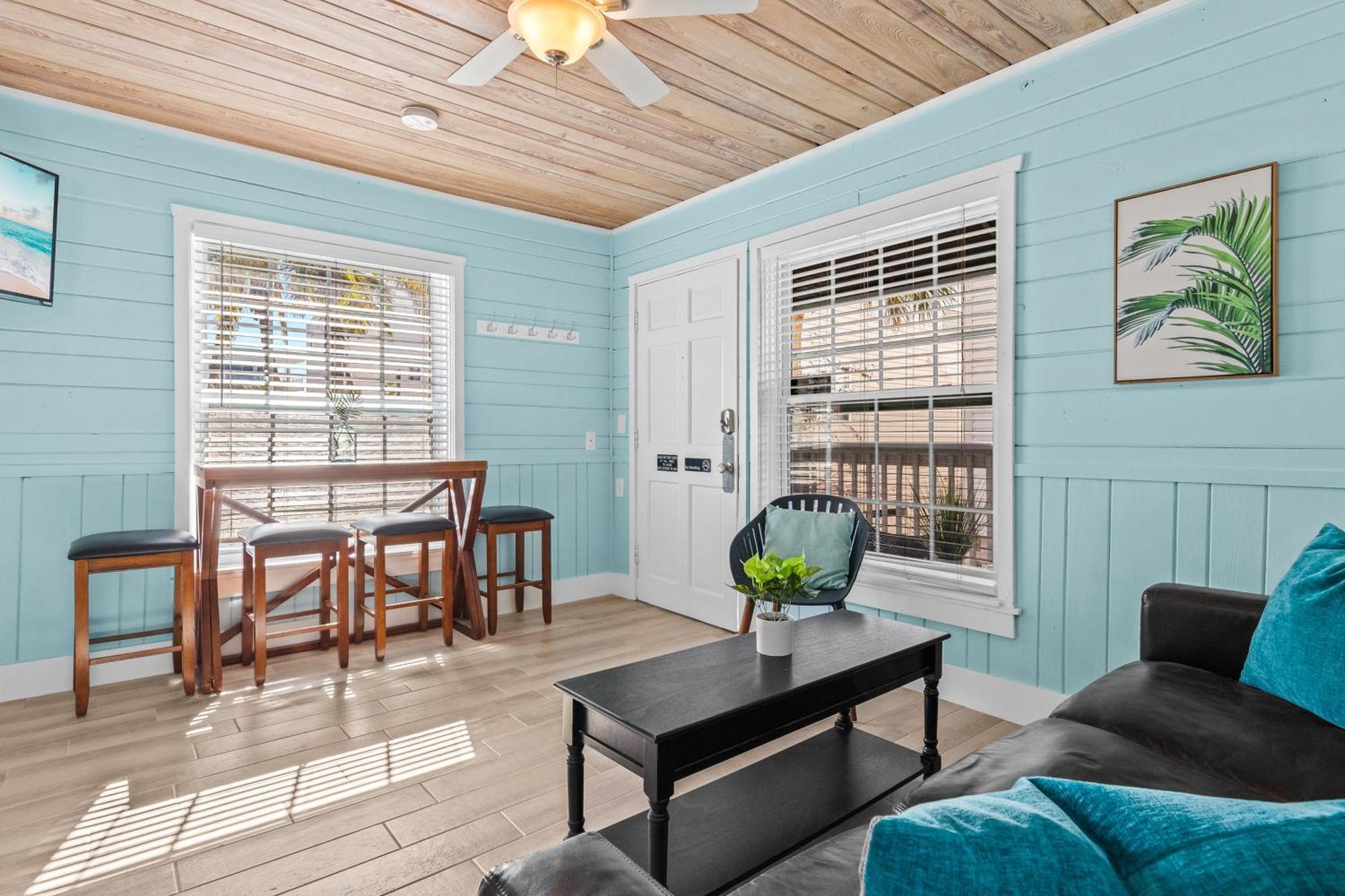 Parrot Beach Cottages Siesta Key Rum bild
